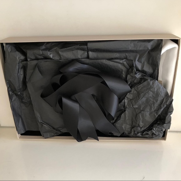 ❌SOLD❌🆕Beautiful Polo Short Sleeve Short - Picture 5 of 5